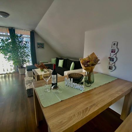 Munkacsy Apartmanok Balatonfenyves Exteriör bild