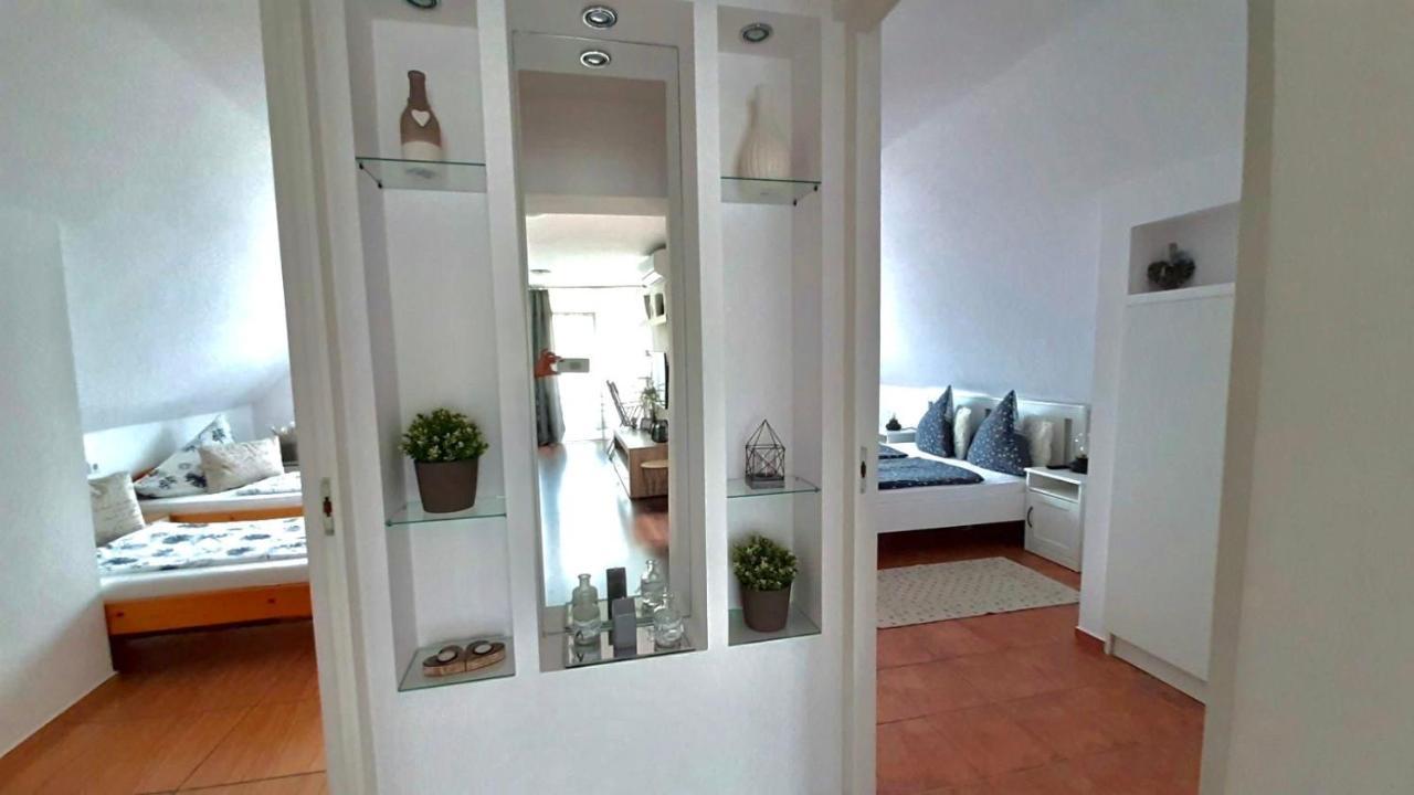 Munkacsy Apartmanok Balatonfenyves Exteriör bild